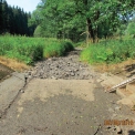 Obrázek 1. Ratibořský potok bez známek průtoku vody po dobu delší než měsíc (foto Vicenda – Povodí Vltavy)